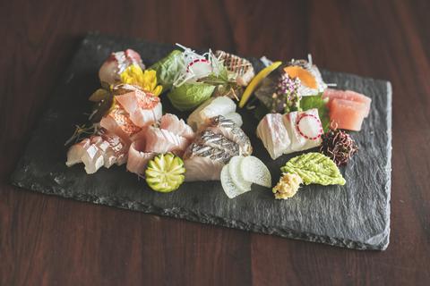 居酒屋鮮道こんび 本日のお造り10種盛り合わせ 2名様盛り