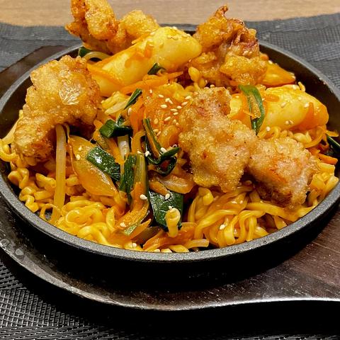 韓国屋台酒場 韓兵衛 町田ジョルナ店 韓兵衛プルダック麺【カルボナーラ】