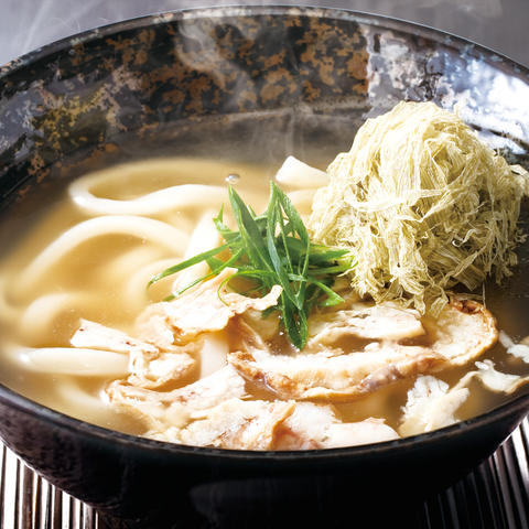 名物！出汁の効いたカレーうどん新中野 亀一 とろろ昆布牛ホルモンかすうどん