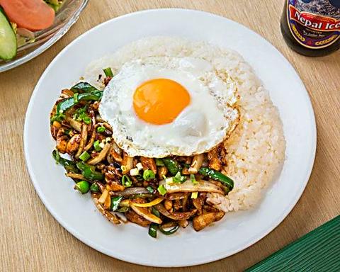 インド・アジアンレストラン＆バーリアル ガパオライス Gaprao Rice