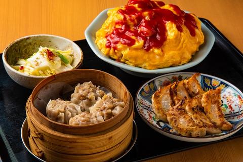 俺流餃子楼 新宿東南口店 オムライス餃子焼売弁当
