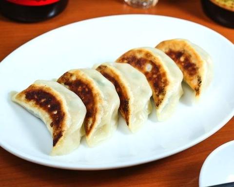 四川麻辣火鍋 天府 関内店 餃子一人前(5個入り)