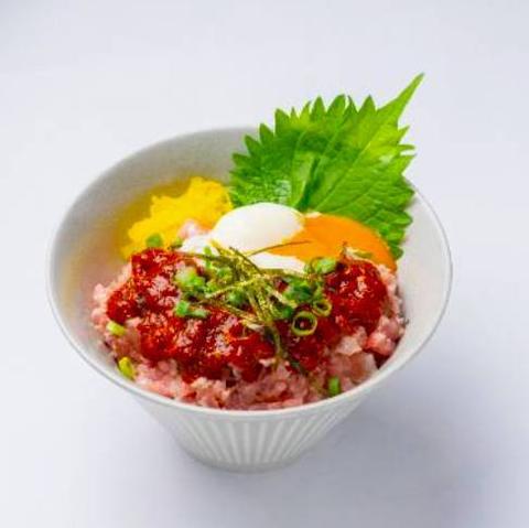 本気のねぎとろ市場 鬼塚 鶴見店 【韓国風】ピリ辛ユッケのねぎとろ丼