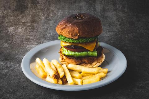 McLean-OLD FASHIONED DINER- アボガドチーズバーガー