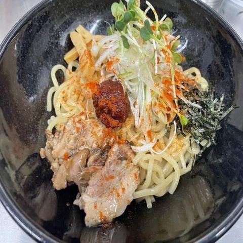 油そば専門店横浜麺屋 とりのゆ 油そば赤辛