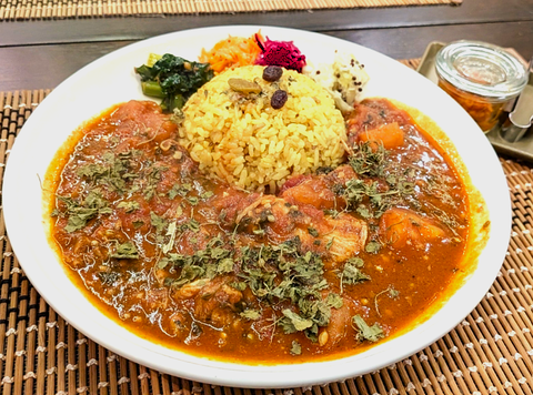 廉や トッピング全乗せ！ほろほろチキンのたっぷり濃厚トマトのカレー