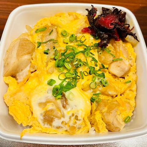 キッチン まごころ(副菜が変更する場合があり) ザ、親子丼