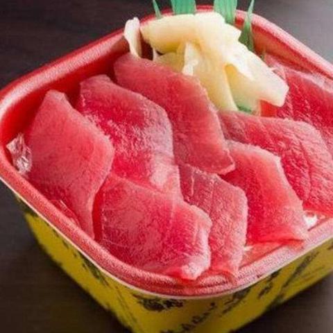 大漁丼家 赤羽店 5 寿司ネタまぐろの鉄火丼 Tuna Rice Bowl