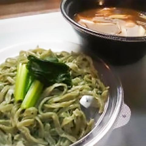 バハティー板花 あだち菜うどん(カレー)