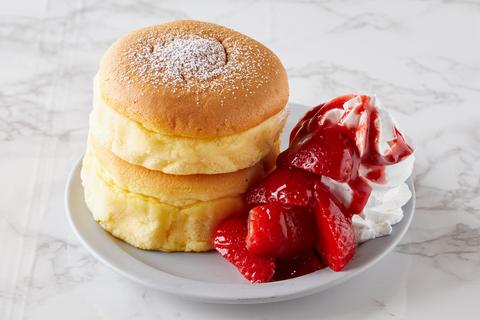 しっとりパンケーキ 恋するスフレ 南6条西 苺ホイップスフレパンケーキ(2個付き)Strawberry Whips Souffle Pancake