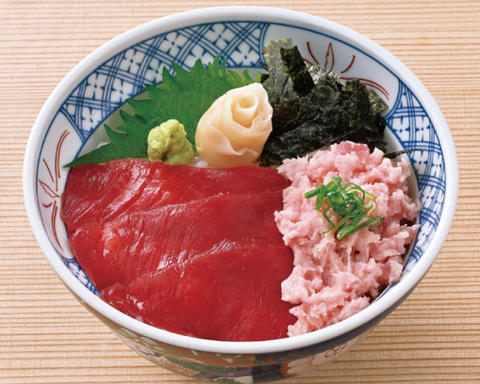 目利きの銀次 金山南口駅前店 まぐろたたきと赤鉄火丼