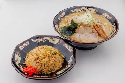 北海道らーめんみそ熊竹ノ塚店 半チャーハンセット