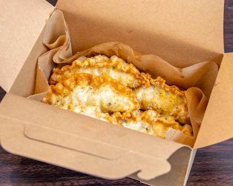 Chicken bomb(チキンボム) 揚げ餃子(3個入り)