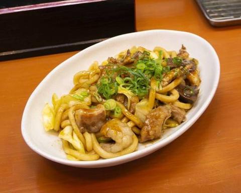 ホルモンうどん さくら ホルモン焼きうどん