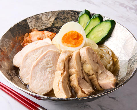 東京冷麺スタンド 千駄木店 鶏むね＆鶏ももチャーシュー合い盛り盛岡冷麺 Morioka Cold Noodles with Chicken Breast ＆ Thigh Chashu