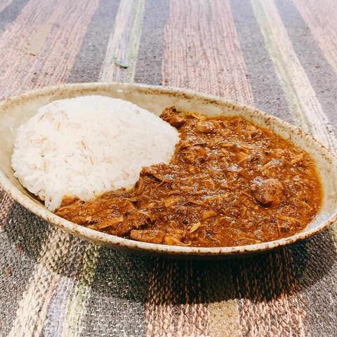 八仙花 スパイシーチキンカレー