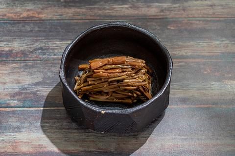 溶岩焼きビビンパ専門店「ファルファサン」 月寒東3条 ぜんまいナムル Royal Fern Namul