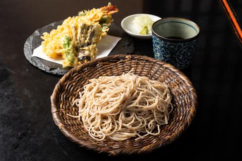 築地の厳選鮮魚と旬の食材 そば處 長生庵 お蕎麦+天ぷらセット