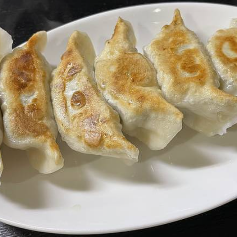 興安園 手作り焼き餃子
