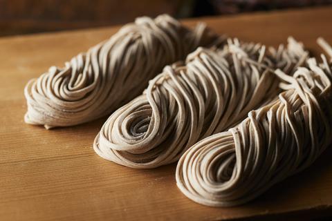 真希 三鷹店 地酒とそば 二八平打ち蕎麦(3人前) めんつゆ付(1本)