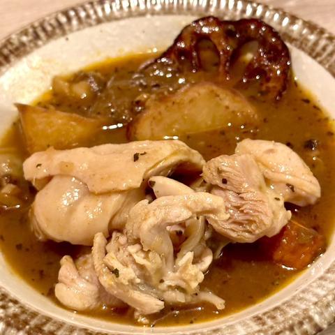 soup curry pirika チキンレッグのスープカレー