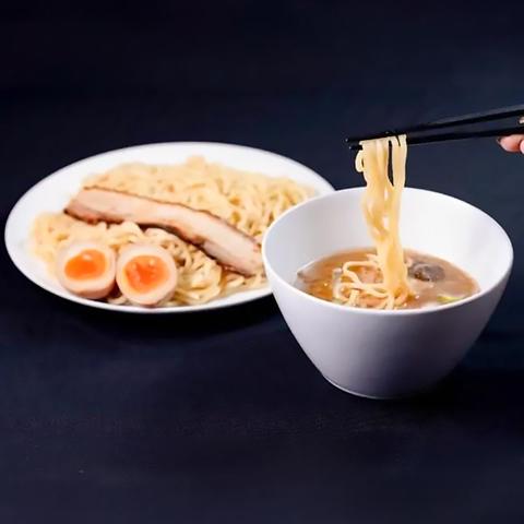 つけ麺屋 ひまわり 味玉つけ麺