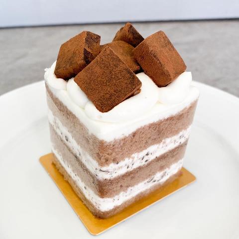 Cake cafe anosa 生チョコのケーキ
