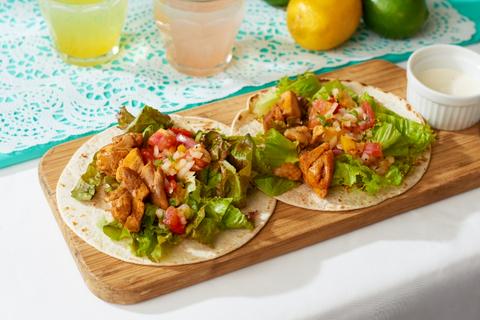 タコスは日本の何食だ？ チキンタコス(2PC) Chicken Tacos (2Pieces)