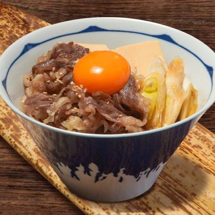 仙台ホルモン焼肉酒場ときわ亭高田馬場店 和牛すき焼き丼(並)Wagyu beef sukiyaki bowl (medium)