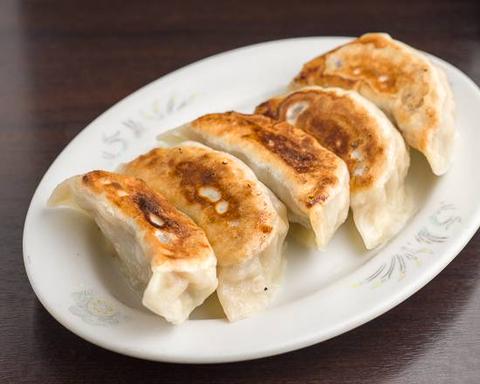 星宿飯店 湯島店 自家製焼き餃子(5個) Homemade Grilled Gyoza Dumplings (5 Pieces)