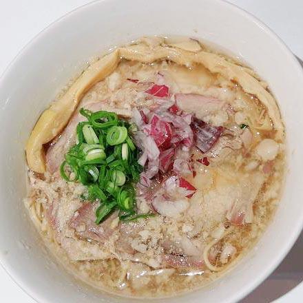 らあ麺たけし 背脂醤油らぁ