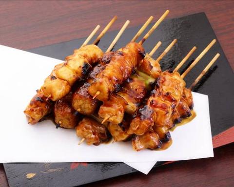 焼き鳥 敷嶌 四谷店 〔人気No.1〕おまかせ焼き鳥12本セット (Chef's Choice Yakitori Set - 12 Skewers)