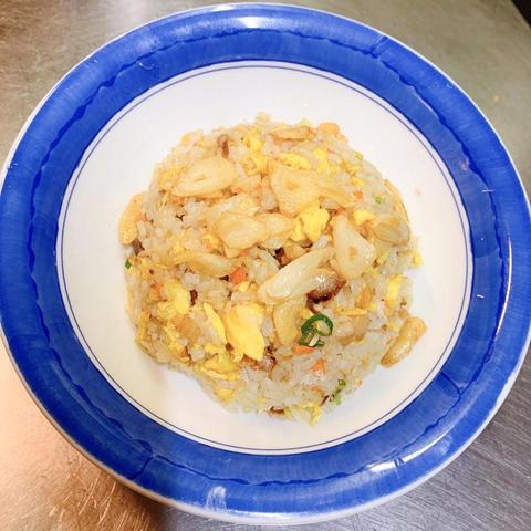 味美居 ニンニク炒飯