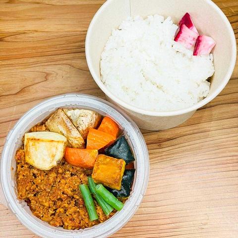 東京牧場横浜レストラン 【高校生が作った】野菜たっぷり・トマトとだしのキーマカレー