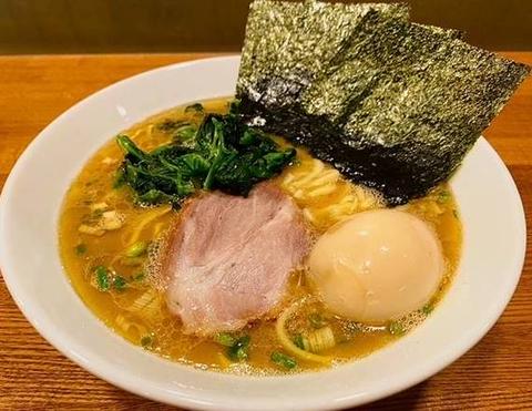 ラーメン モンタナ 秋葉原店 味玉ラーメン