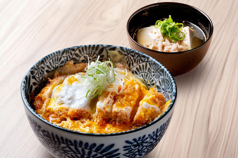 どんぶり 神宮軒 浦安店 神宮軒のロースかつどんセット