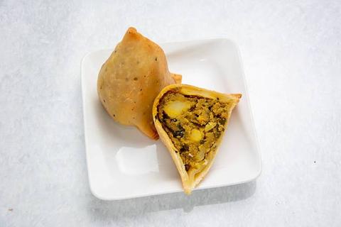 スパイスワラ経堂店 ビーフキーマサモサ1個 Beef Keema Samosa 1P