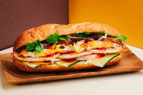 バインミーシンチャオ イオンモール北戸田店 人気No.2 スペシャルバインミー Special Banh Mi