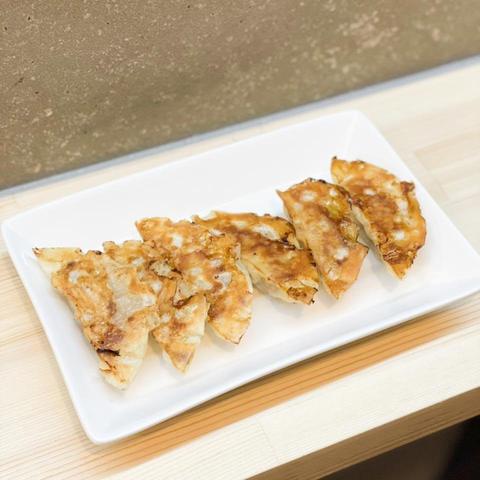 餃子のたけし 餃子(にんにくあり)
