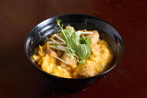 串焼き酉乃屋 焼鳥屋さんの親子丼