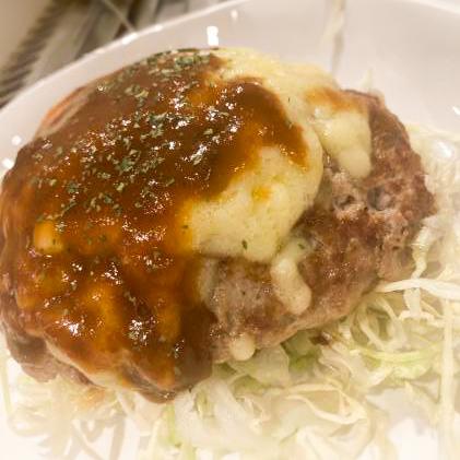 鉄板秋山 鉄板焼きハンバーグ弁当(チーズのせ)