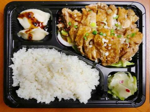 四川麻辣火鍋 天府 桜木町店(中華料理・定食・ラーメン・餃子) 油淋鶏定食(ユーリンチー定食)