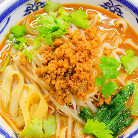 龍 刀削麺 ダンダン刀削麺