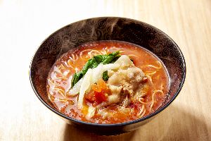 元祖トマトラーメンと辛麺 三味(333) 天神大名中心店 【健美】元祖トマトラーメン