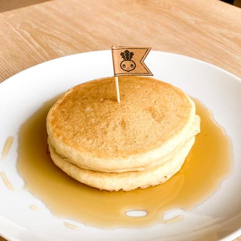 カフェ キュア・ナチュラ 米粉とオーガニックオーツ麦粉グルテンフリーパンケーキ メープルシロップ付(1枚)