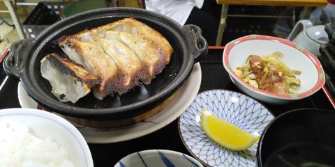 居酒屋 畔 牛タン焼き餃子弁当