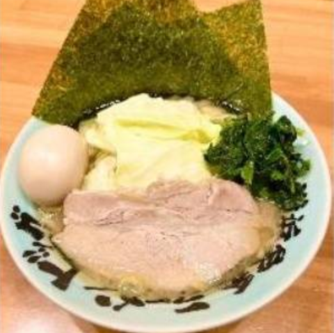 ラーメンビッグ一番町店 家系 豚骨醤油ラーメン 味玉入り