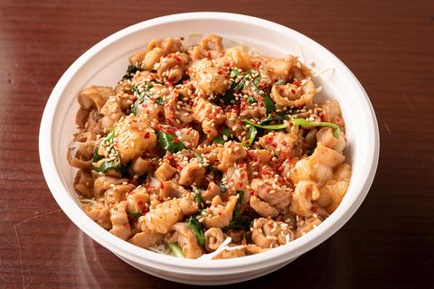 満腹どんぶりメシ 楽一 特製もつホルモン丼