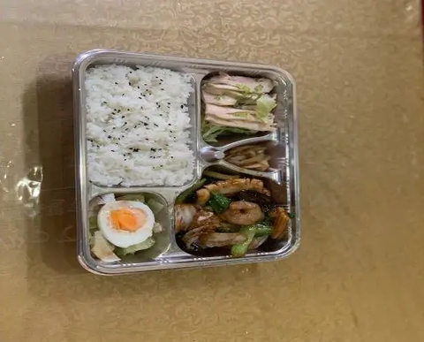 大梁餃子 八宝菜弁当