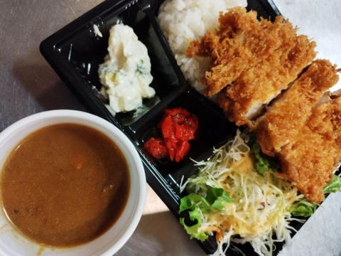 トンカツサンティ(Camino de Santiago) チキンカツカレー弁当